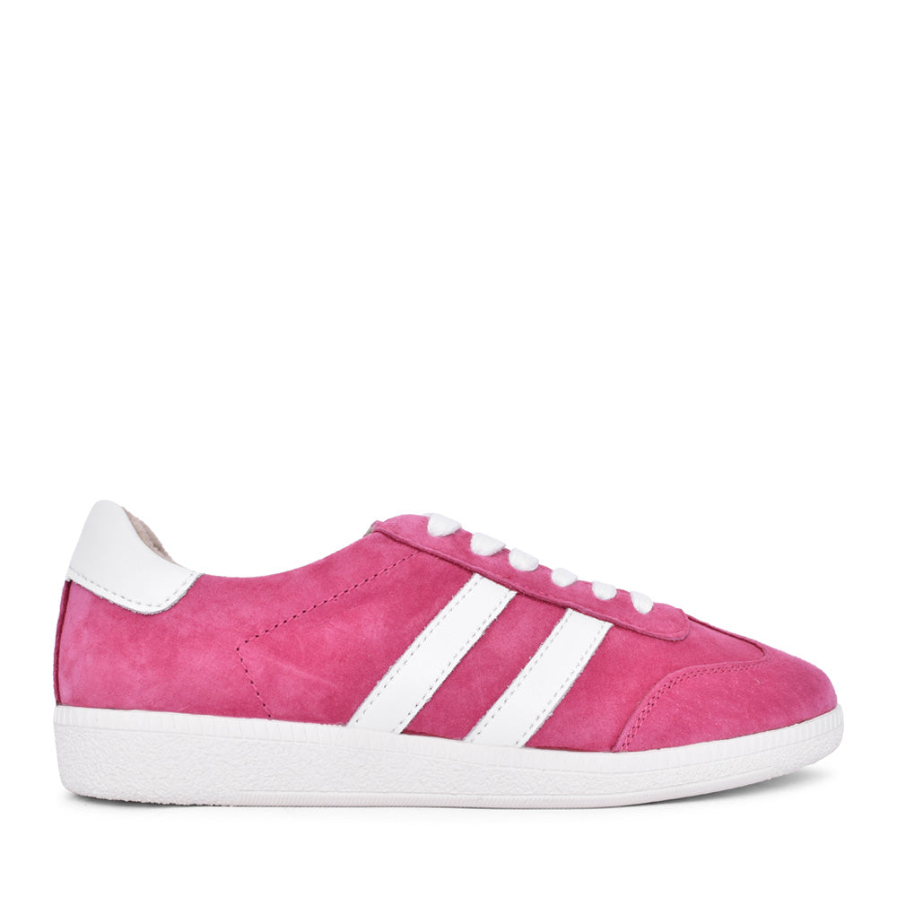 Ladies Fifty Three Laced Trainer In Taffy 