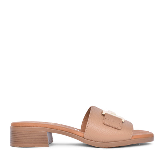 Ladies 5605 Mule In Taupe