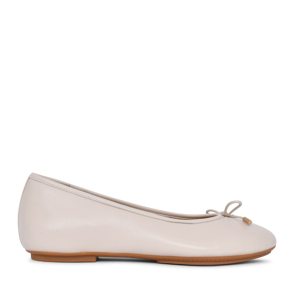 Ladies Hx8-a99 Delicato Ballet Pump In Beige