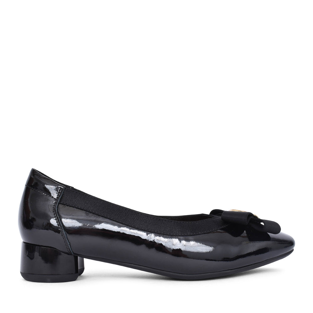 Ladies W5314 Low Heel Court Shoe In Black