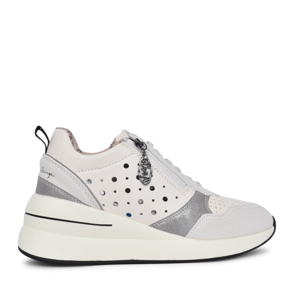 Ladies 40390-464 Laced Trainer In Off White