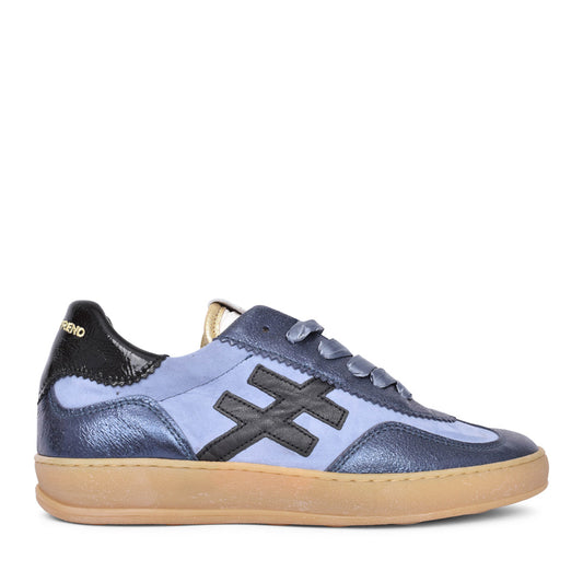 Ladies A032 76c8 Laced Trainer In Navy