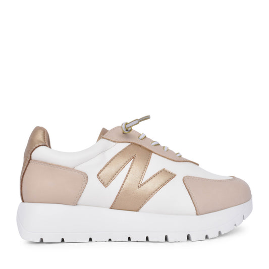 Ladies Ecb63303d Laced Trainer In Beige