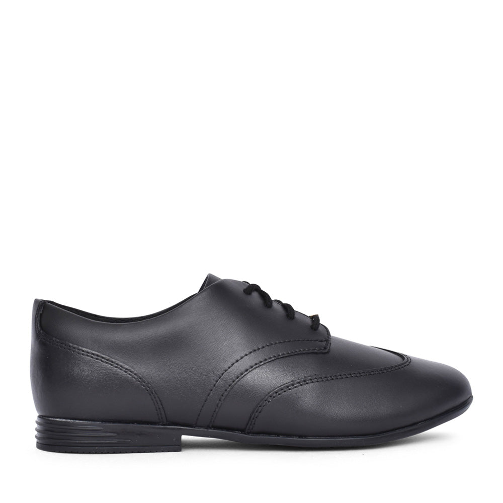 Girls Finja Wing Y Black Leather Laced Shoe In Kids G Fit