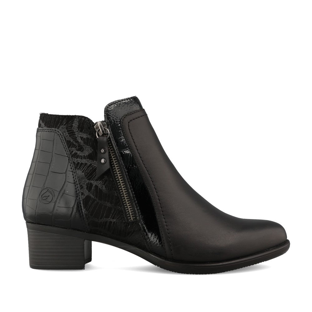 Ladies R5172 Low Heel Ankle Boot In Black