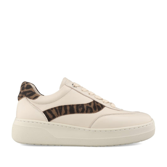 Ladies Fedy Laced Trainer In Ivory