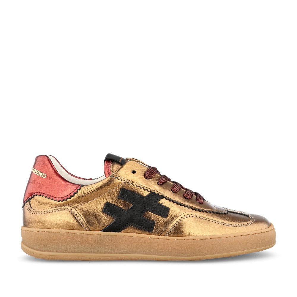 Ladies A032 58d1 Laced Trainer In Gold