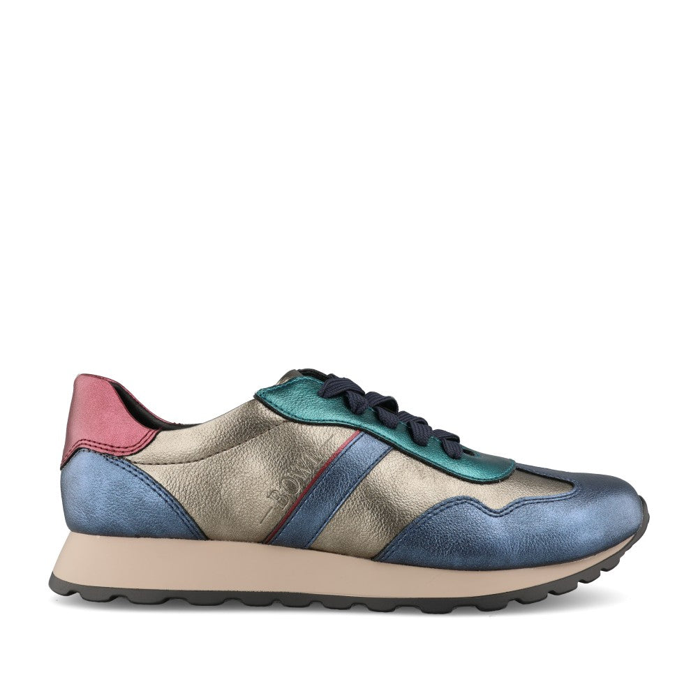Ladies Saiki Laced Trainer In Metallic