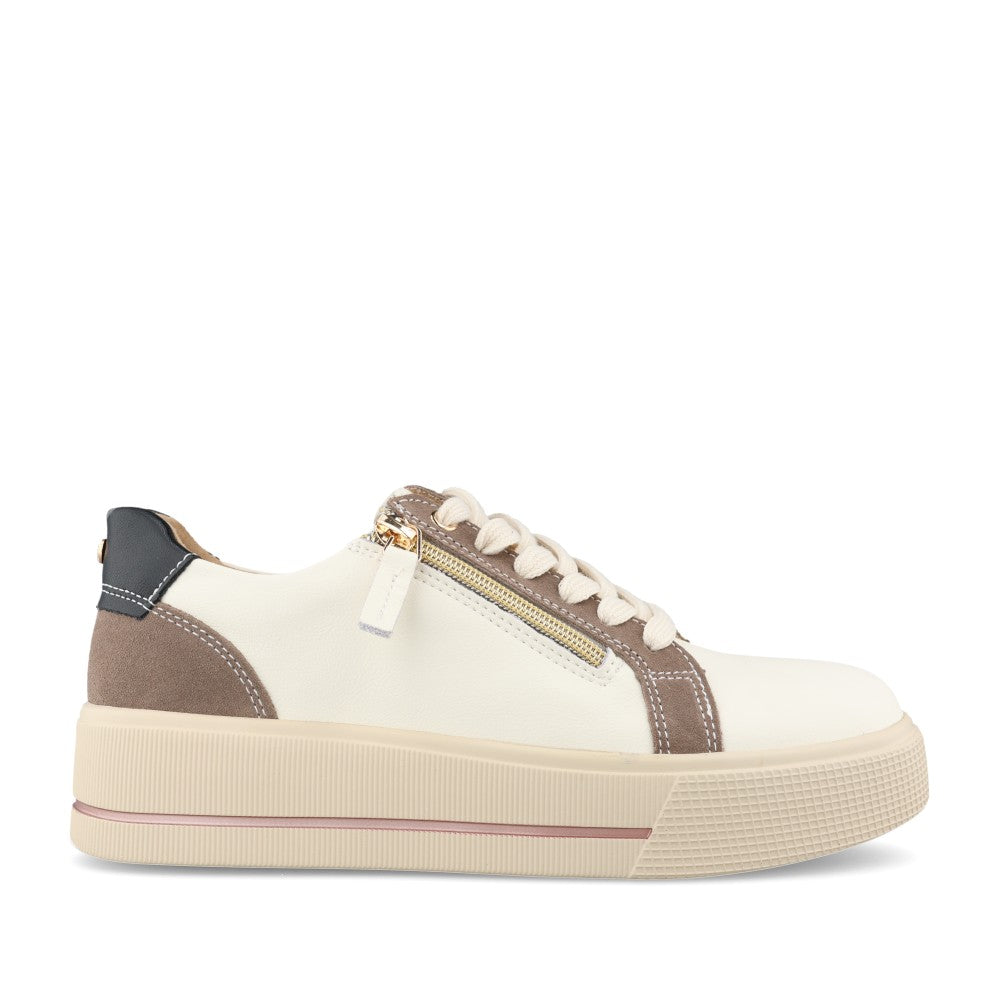 Ladies Ravenna Laced Trainer In Cream