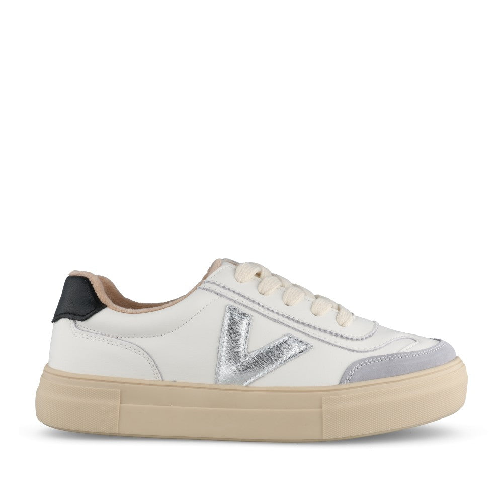 Ladies Eighty Laced Trainer In Nivet
