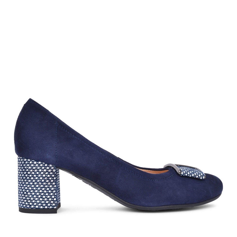 Ladies 5754 G-fit Medium Heel Court Shoe In Navy Check