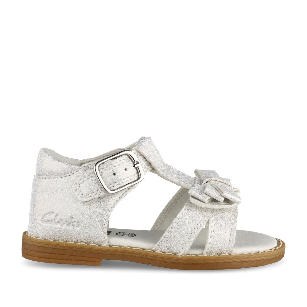 Girls Luana Bow T White Interest Sandal In Kids F Fit