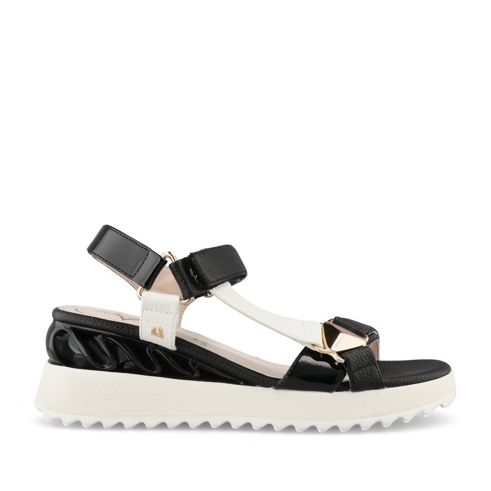 Ladies Before You Wedge Sandal In Black