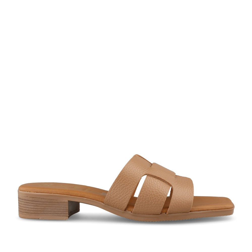 Ladies 5880 Mule In Taupe