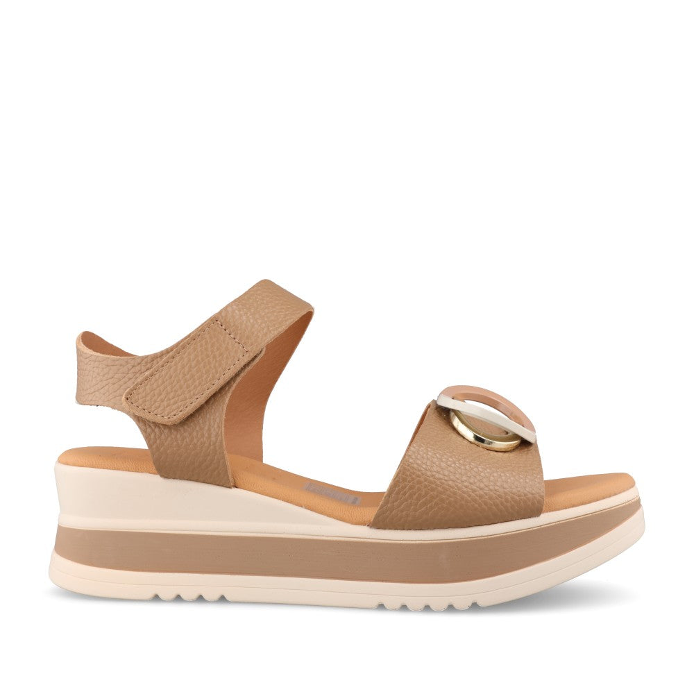 Ladies 5974 Wedge Sandal In Taupe