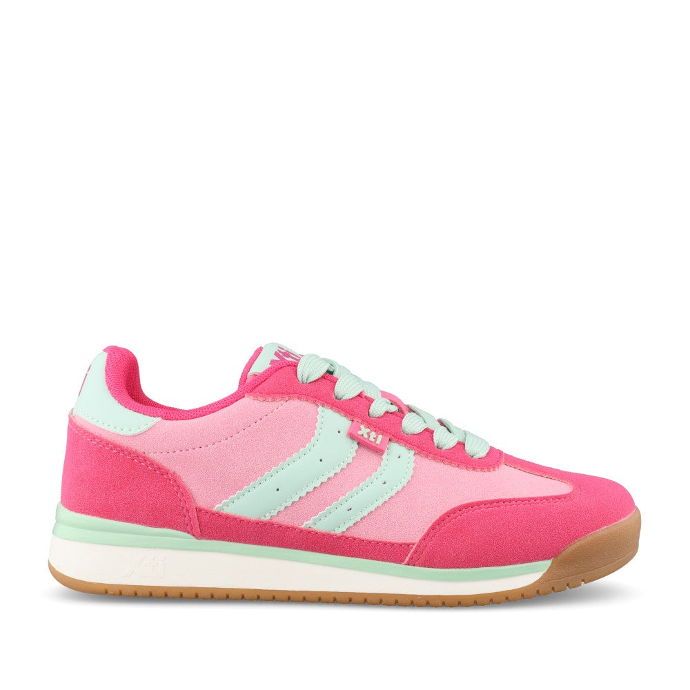 Ladies 145019 Laced Trainer In Fuchsia