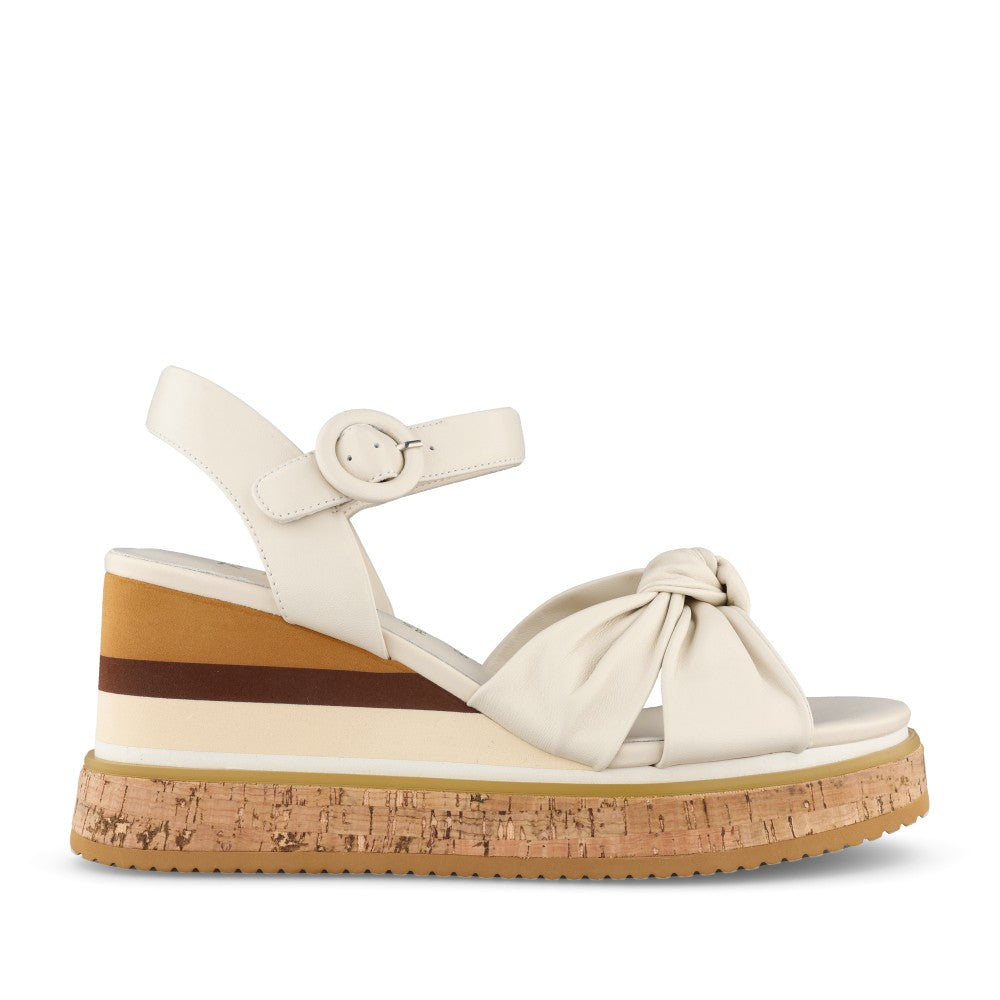 Ladies 63803 Platform Sandal In Beige